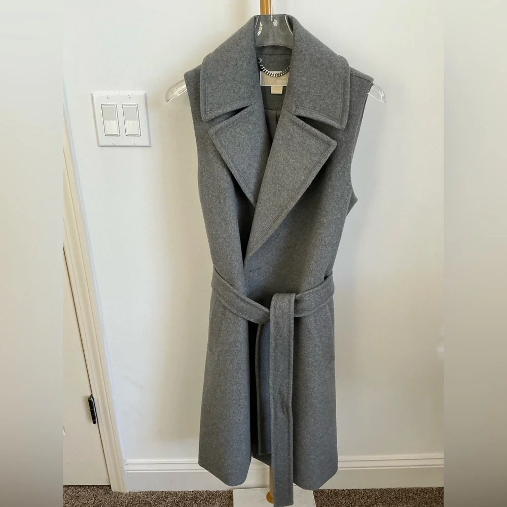 Michael Kors Gray Sleeveless Belted Coat - Picture 2 of 4